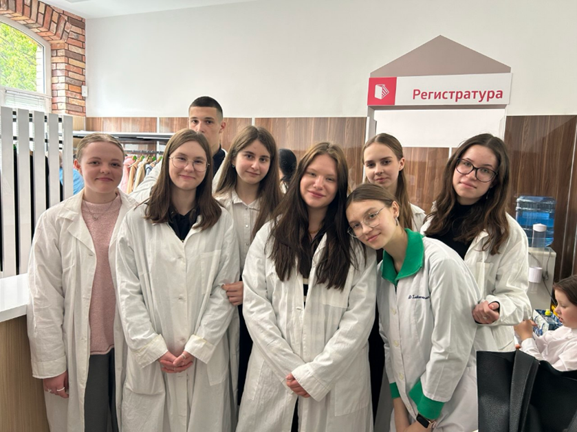 Посещение медико-генетическую лабораторию Областного перинатального центра.